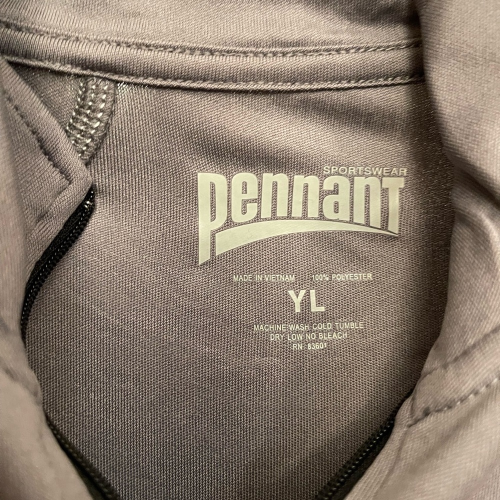 Youth Large NWT Pennant 1/4 zip in gray. * - Picture 3 of 4